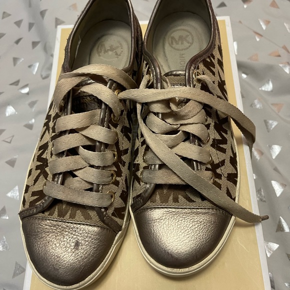 Michael kors women’s sneakers - Picture 2 of 5
